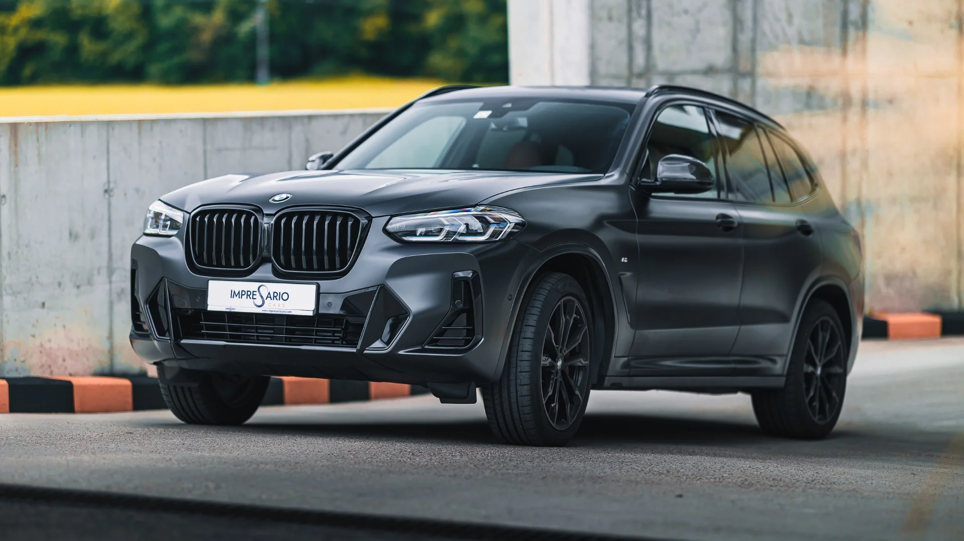 BMW X3 2022 - Kliknutím zobrazíte detail vozidla BMW X3 2022 diesel - Prenájom prémiového vozidla v BlackRent autopožičovni na Slovensku za 80,00€/deň