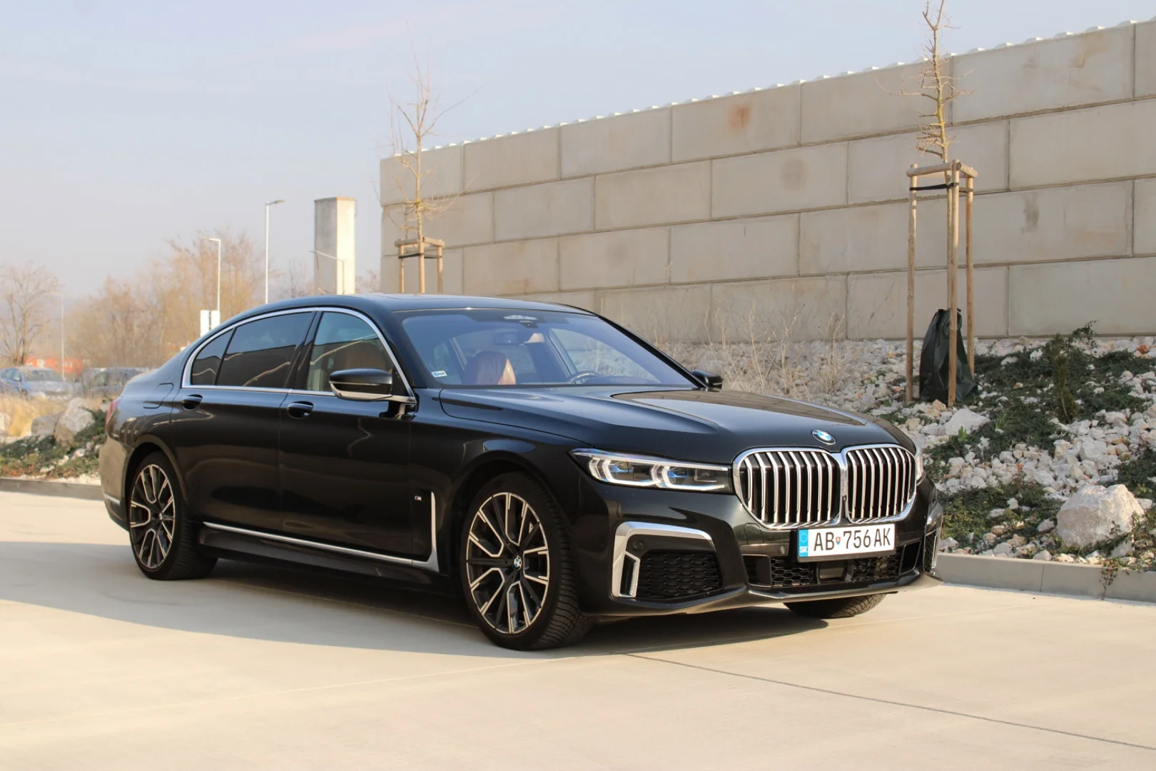 BMW 730d 2020 - Kliknutím zobrazíte detail vozidla BMW 730d 2020 diesel - Prenájom prémiového vozidla v BlackRent autopožičovni na Slovensku za 90,00€/deň