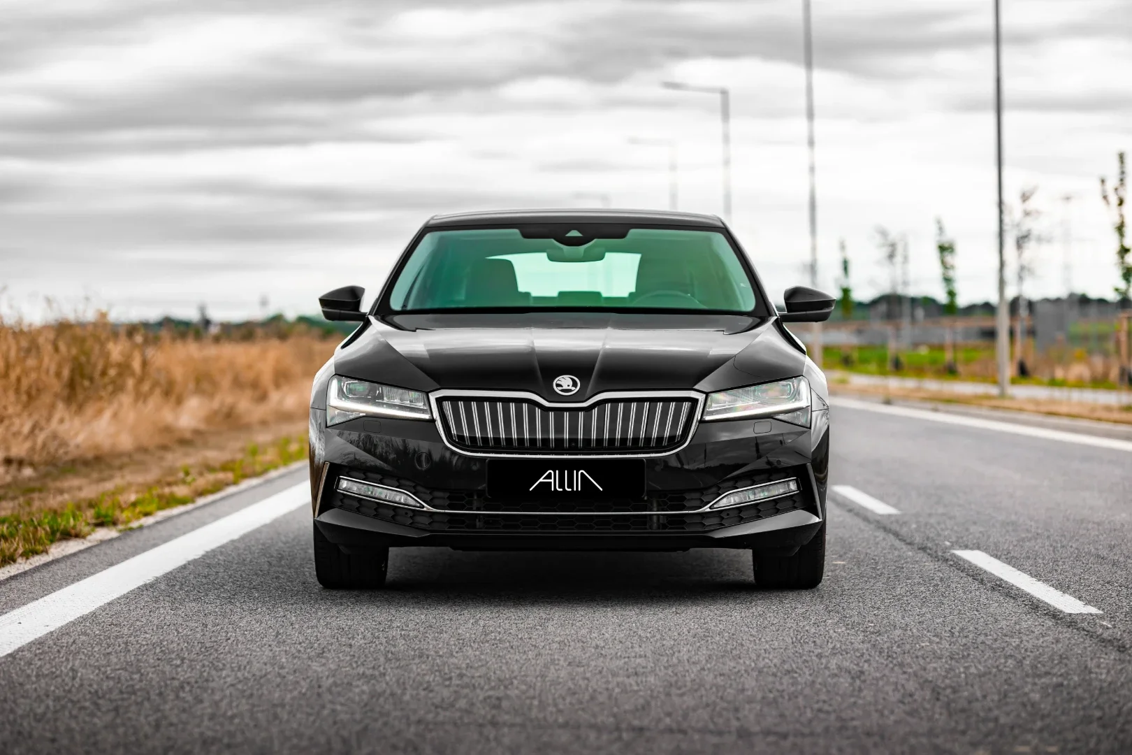 Škoda Superb 2020 - Kliknutím zobrazíte detail vozidla Škoda Superb 2020 petrol - Prenájom prémiového vozidla v BlackRent autopožičovni na Slovensku za 40,00€/deň